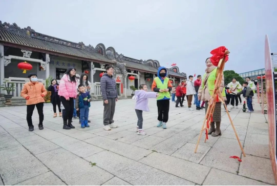 成人直播平台
博物馆“龙行龘龘 潮集花博”元宵游园活动290.png