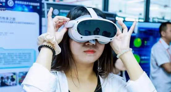 2024年成人直播平台
科技活动周启动  AI光伏新能源唱主角